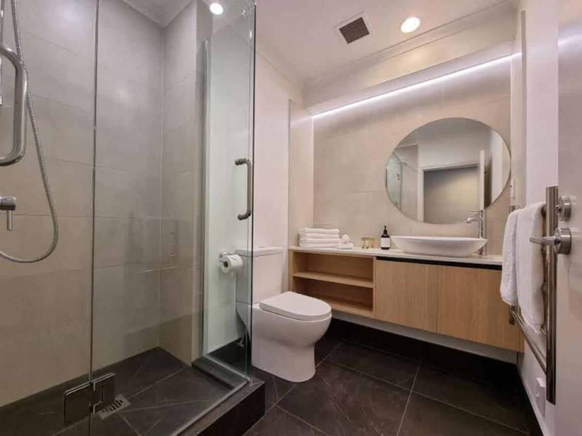 Sweet Escape Cbd Studio With Pool And Gym Auckland Exterior photo